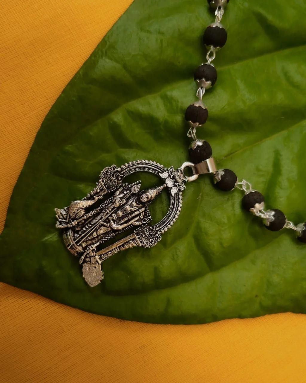 Karungali Mala With Murgan Locket